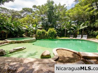 Beach House Walking Distance to Ocean at Hacienda Iguana