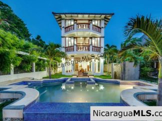 Beachfront House at Playa Marsella