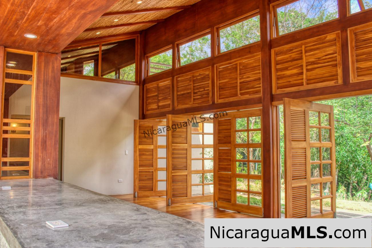 New Modern Home 4.75 acre Eco Estate @ Las Fincas in Escamequita