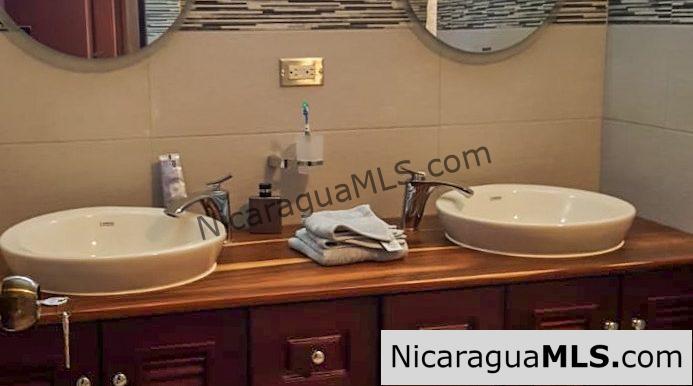 6.1 2 Bedroom Las Escadas Townhouse For Sale Close to Town