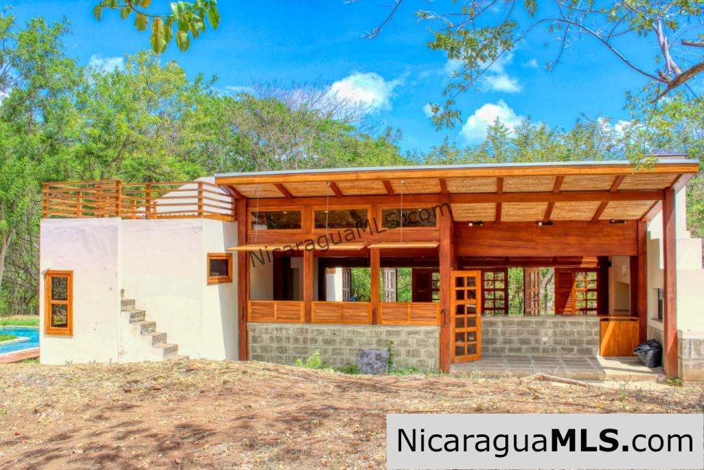 New Modern Home 4.75 acre Eco Estate @ Las Fincas in Escamequita