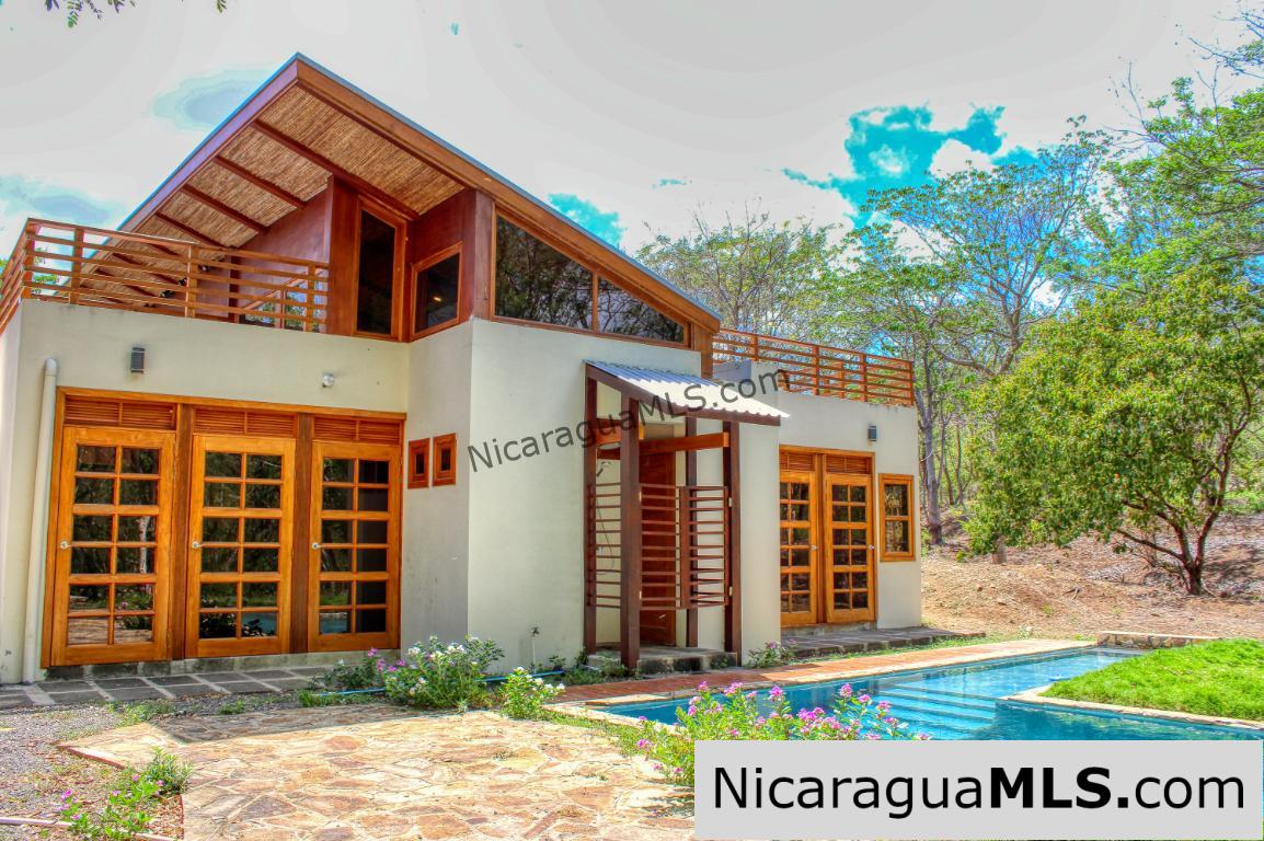 New Modern Home 4.75 acre Eco Estate @ Las Fincas in Escamequita