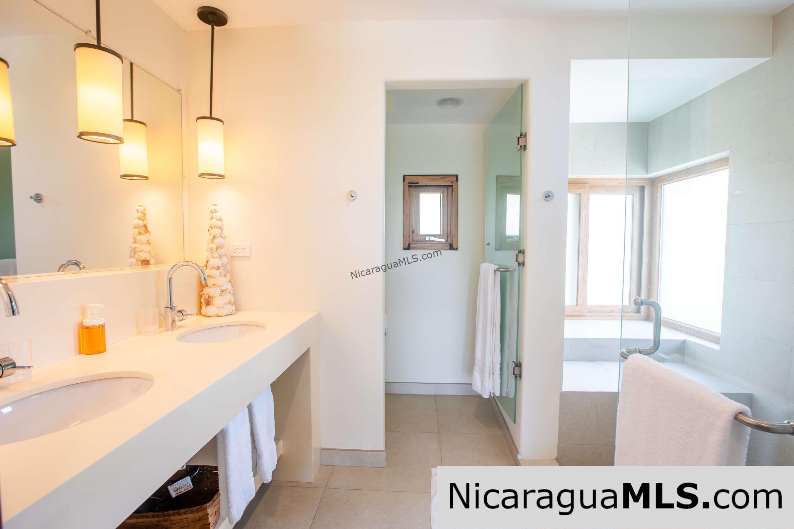 Condo E5 in Las Terrazas, Guacalito de la Isla