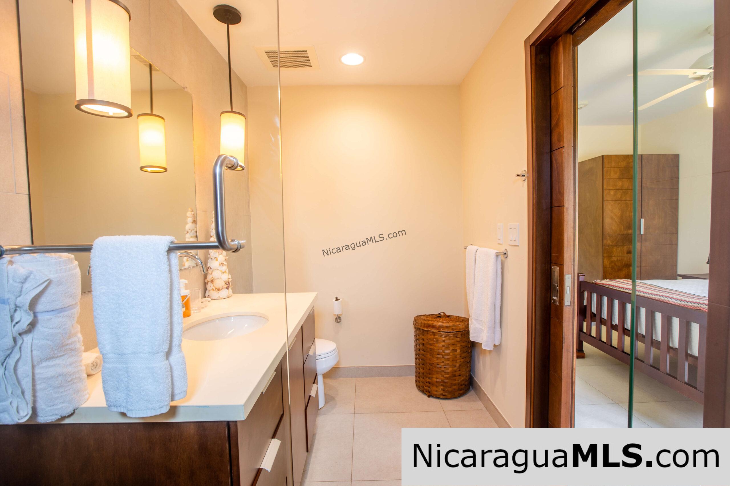 Condo E5 in Las Terrazas, Guacalito de la Isla