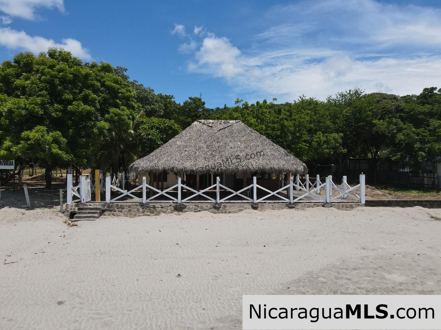 Beachfront House with rental Casitas at Playa Coco