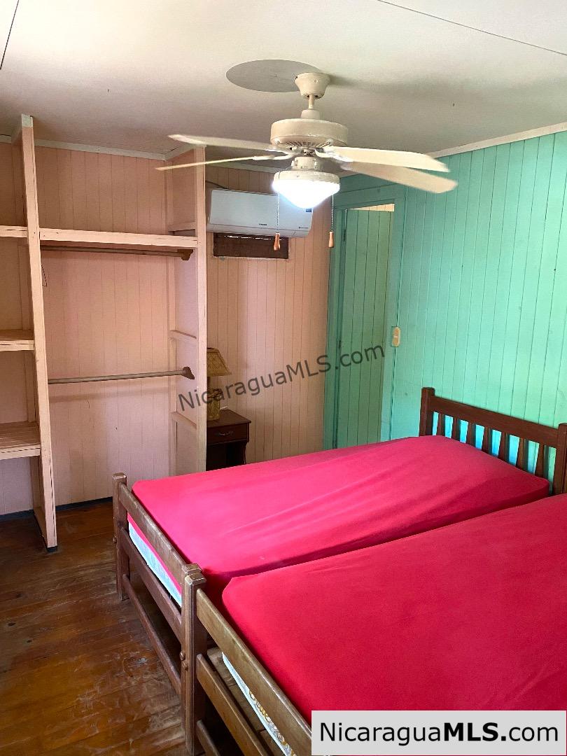 Beachfront House with rental Casitas at Playa Coco