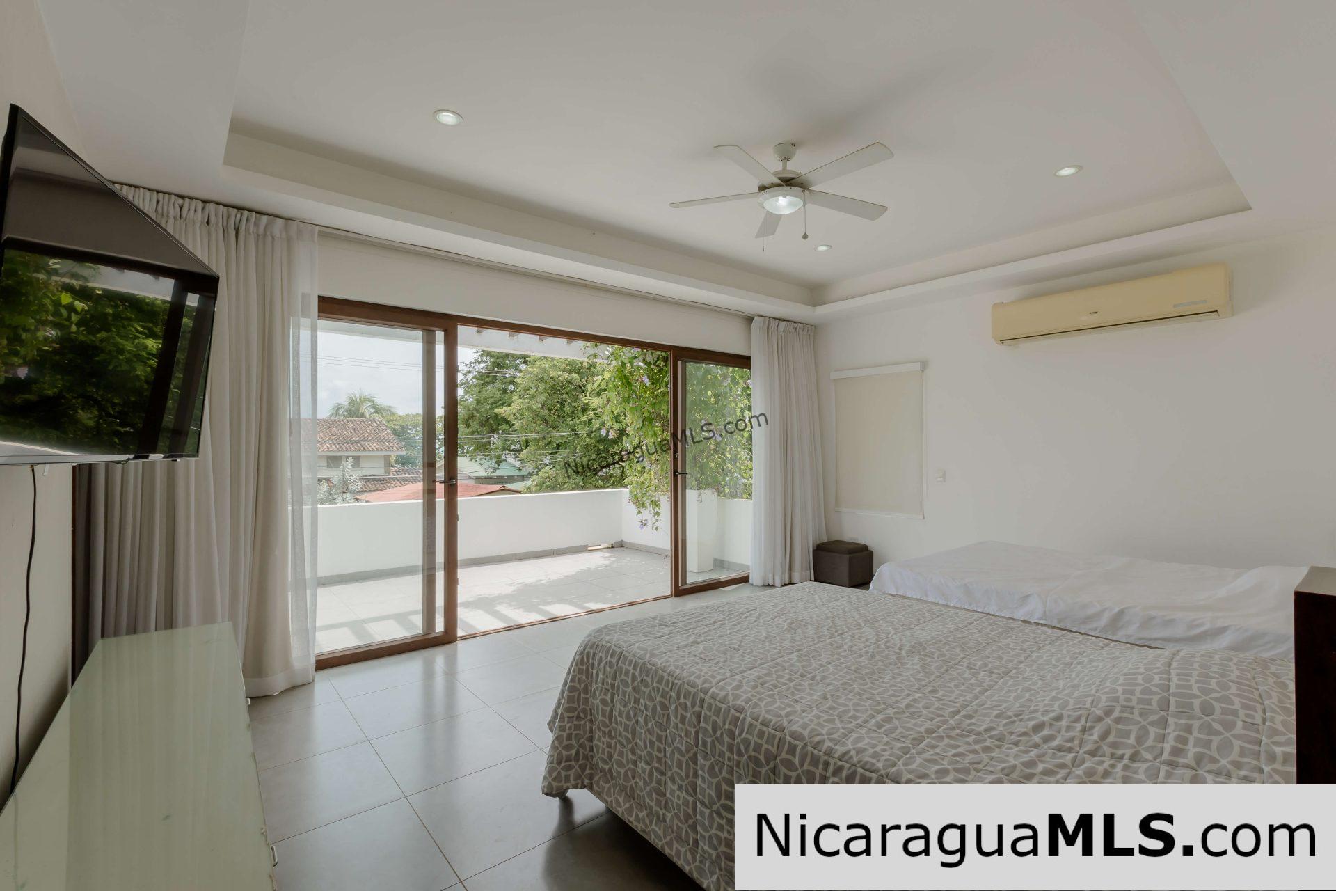 Casa Brisa de Mar in La Talanguera steps from the San Juan del Sur sand