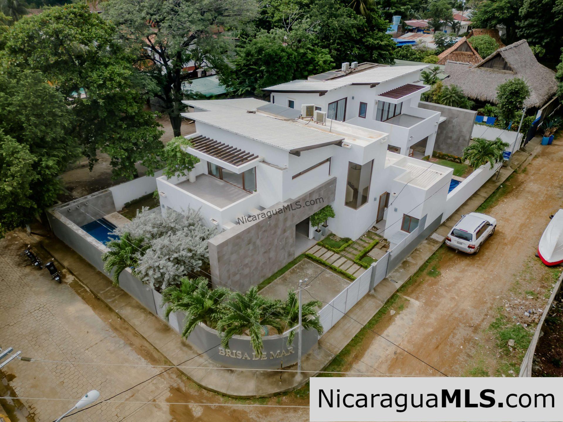 Casa Brisa de Mar in La Talanguera steps from the San Juan del Sur sand