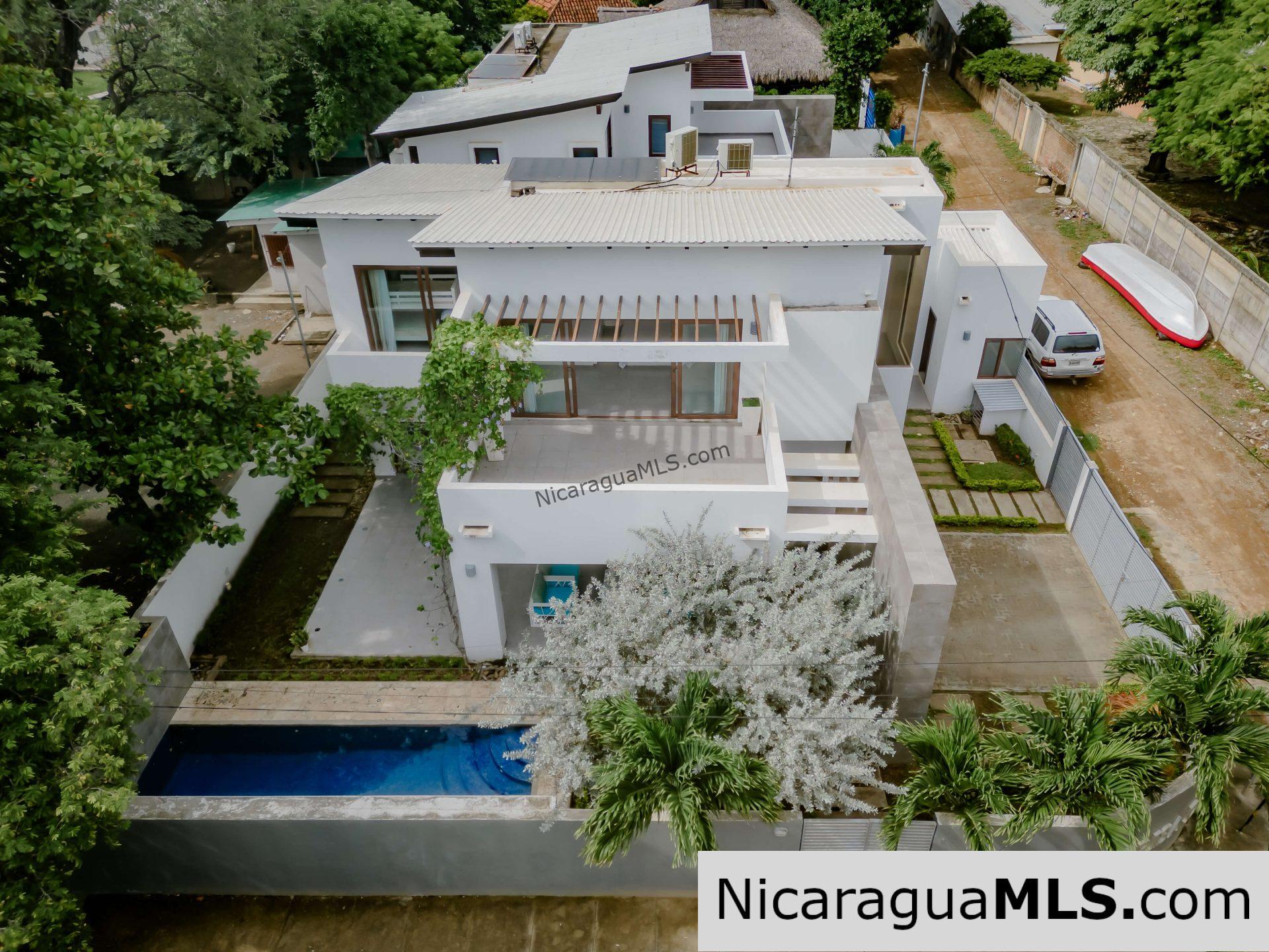 Casa Brisa de Mar in La Talanguera steps from the San Juan del Sur sand
