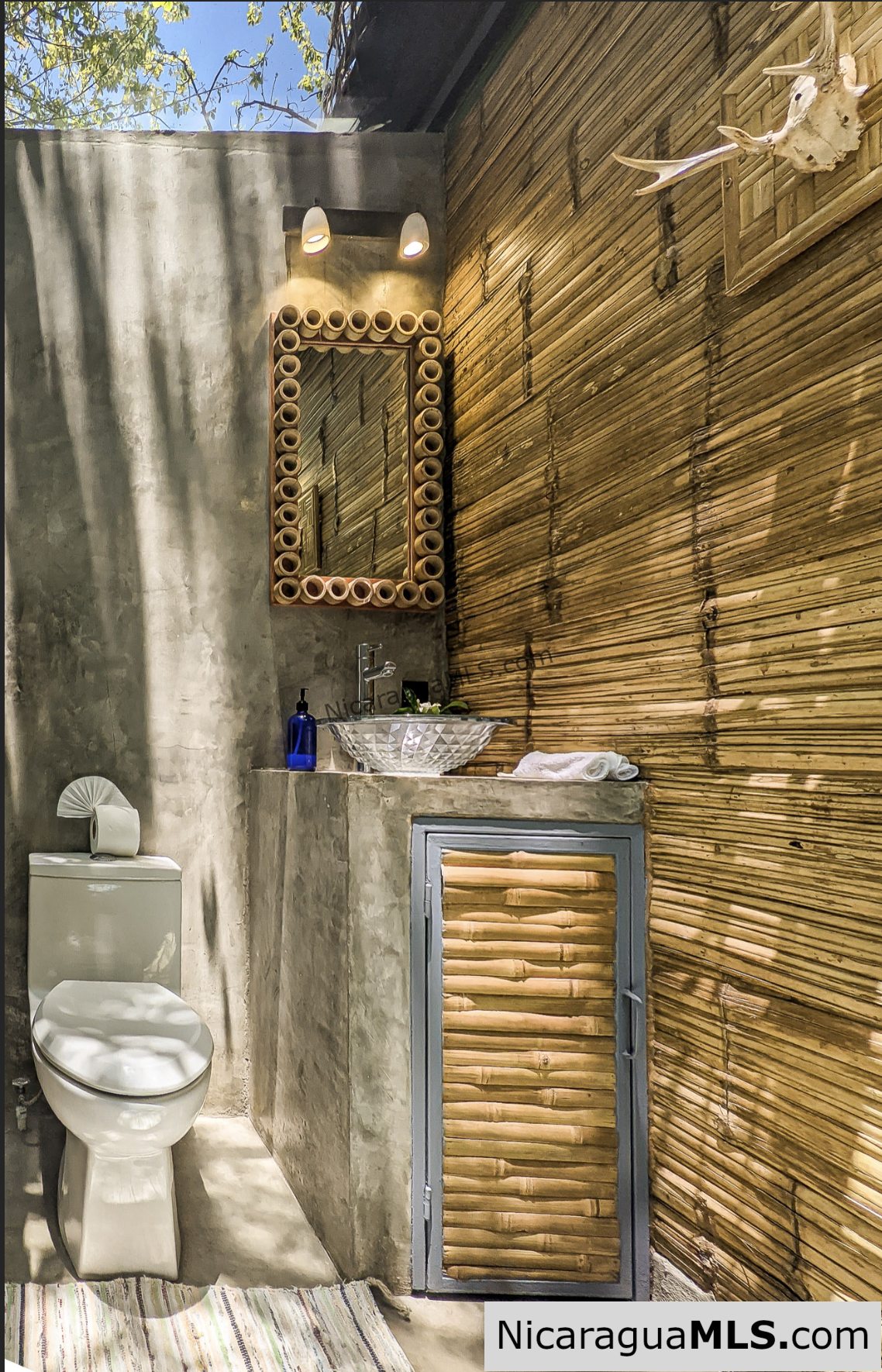 Unique & Stylish Jungle Hideaway in Costa Dulce Sleeps 18