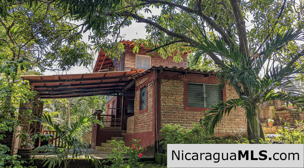 Rustic Jungle Home on 1.7 Acres Playa Majagual San Juan del Sur.