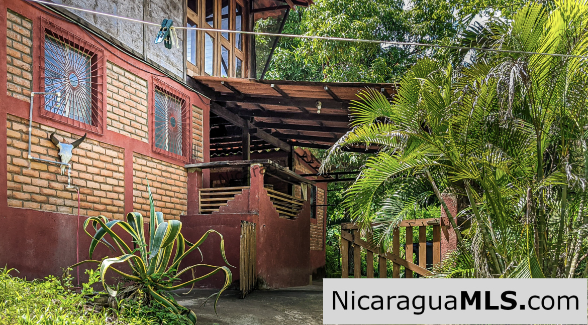 Rustic Jungle Home on 1.7 Acres Playa Majagual San Juan del Sur.