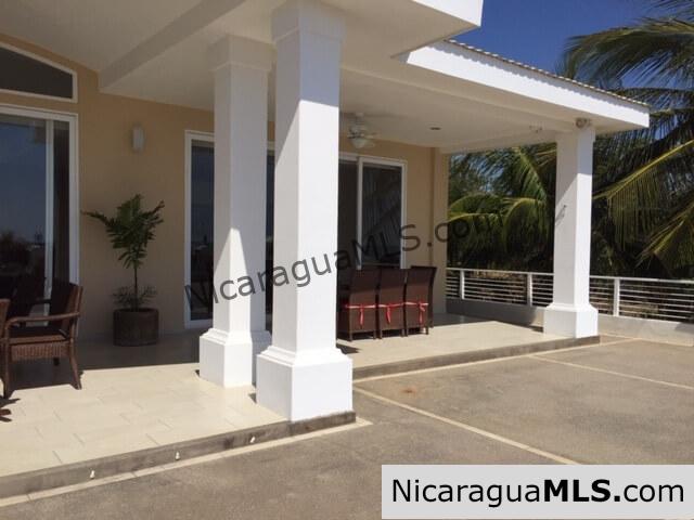4 bedroom beachfront house in Aposentillo, Nicaragua.