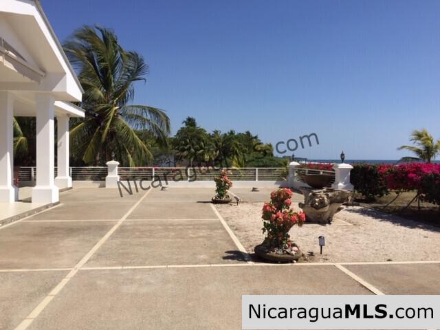 4 bedroom beachfront house in Aposentillo, Nicaragua.