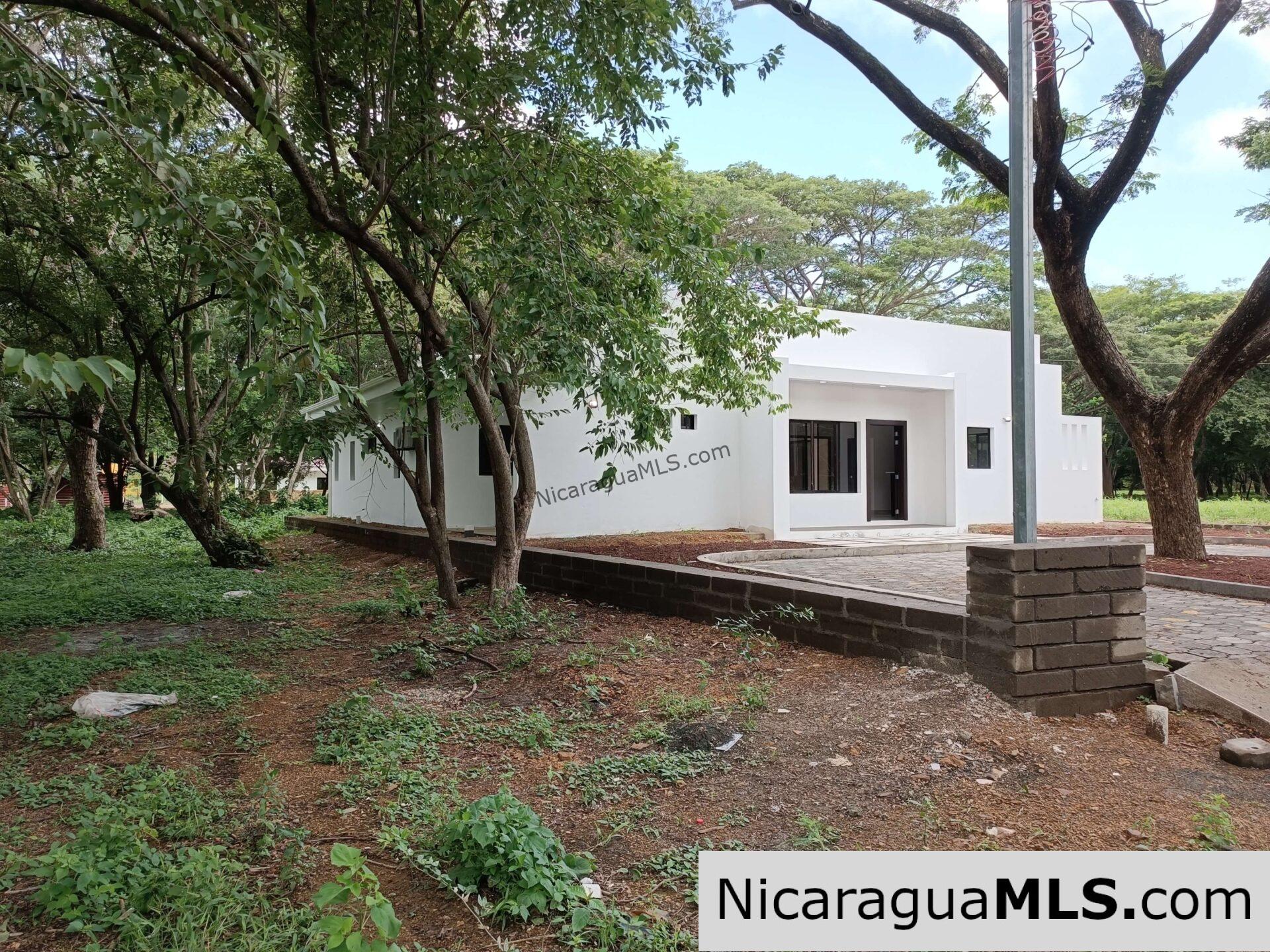 Casa Blanca a Brand New House at Bosques del Mar