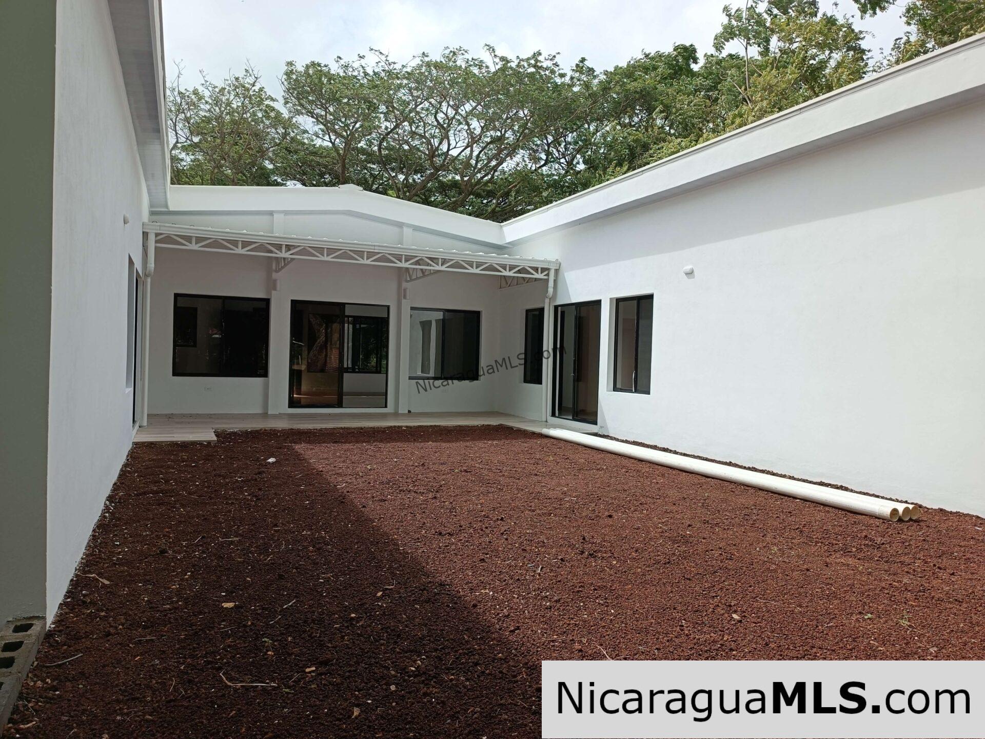 Casa Blanca a Brand New House at Bosques del Mar