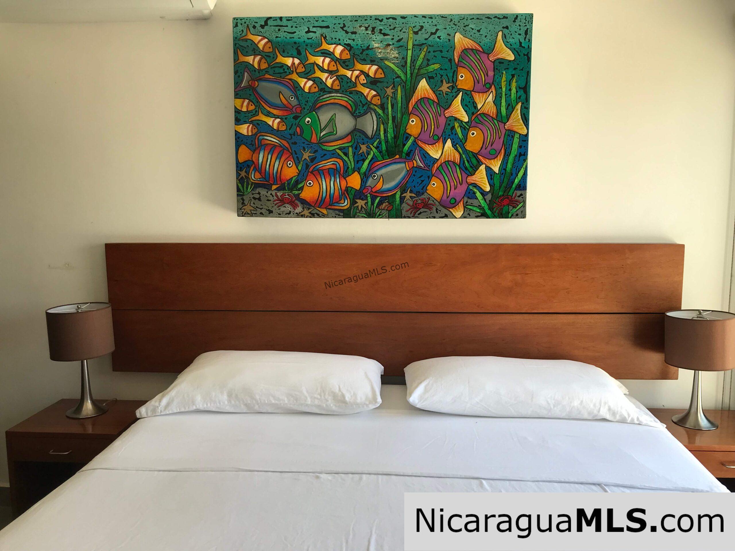 Beautiful house in Vistas de Miramar, fully furnished and reduced price.