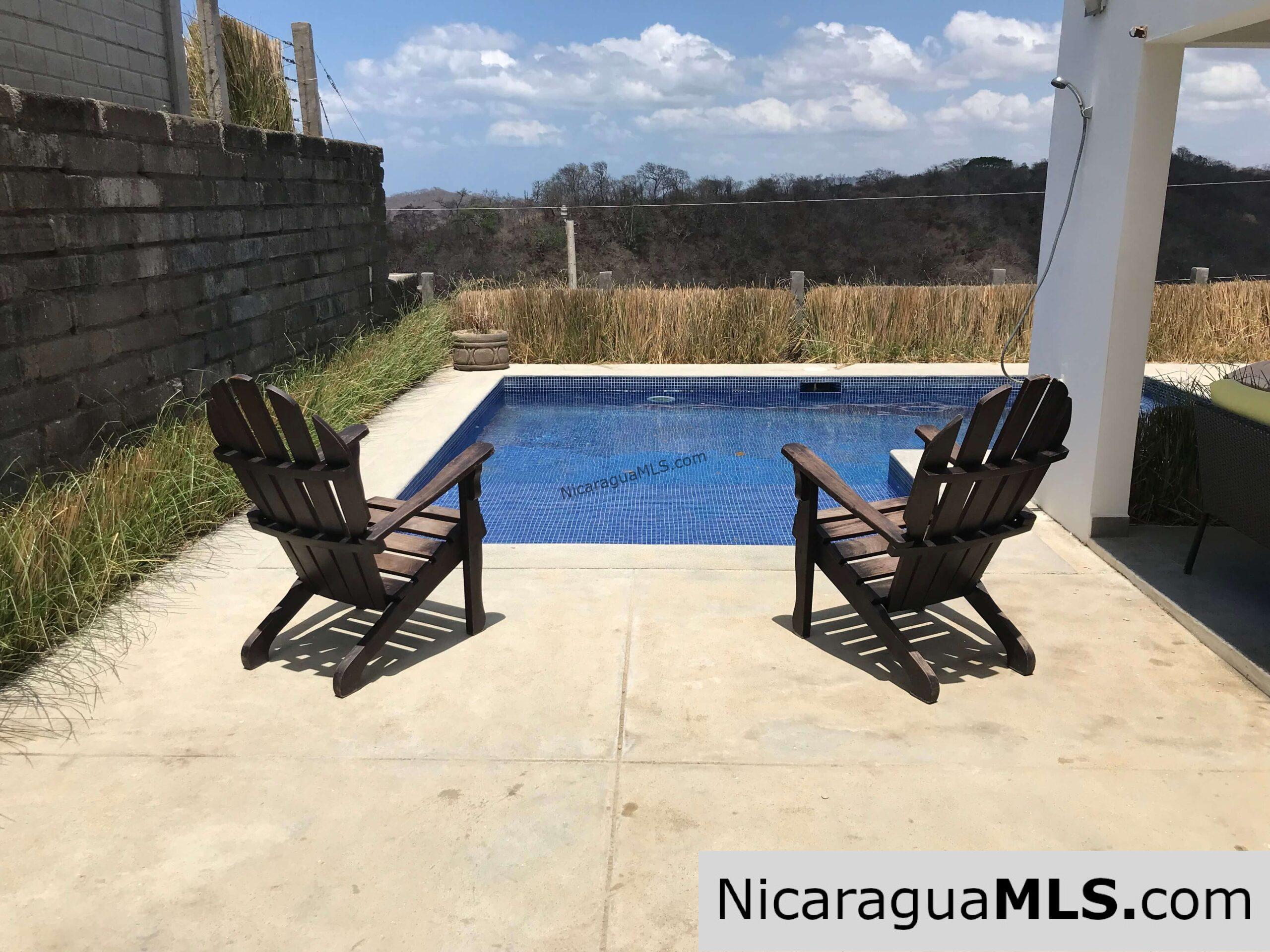 Beautiful house in Vistas de Miramar, fully furnished and reduced price.