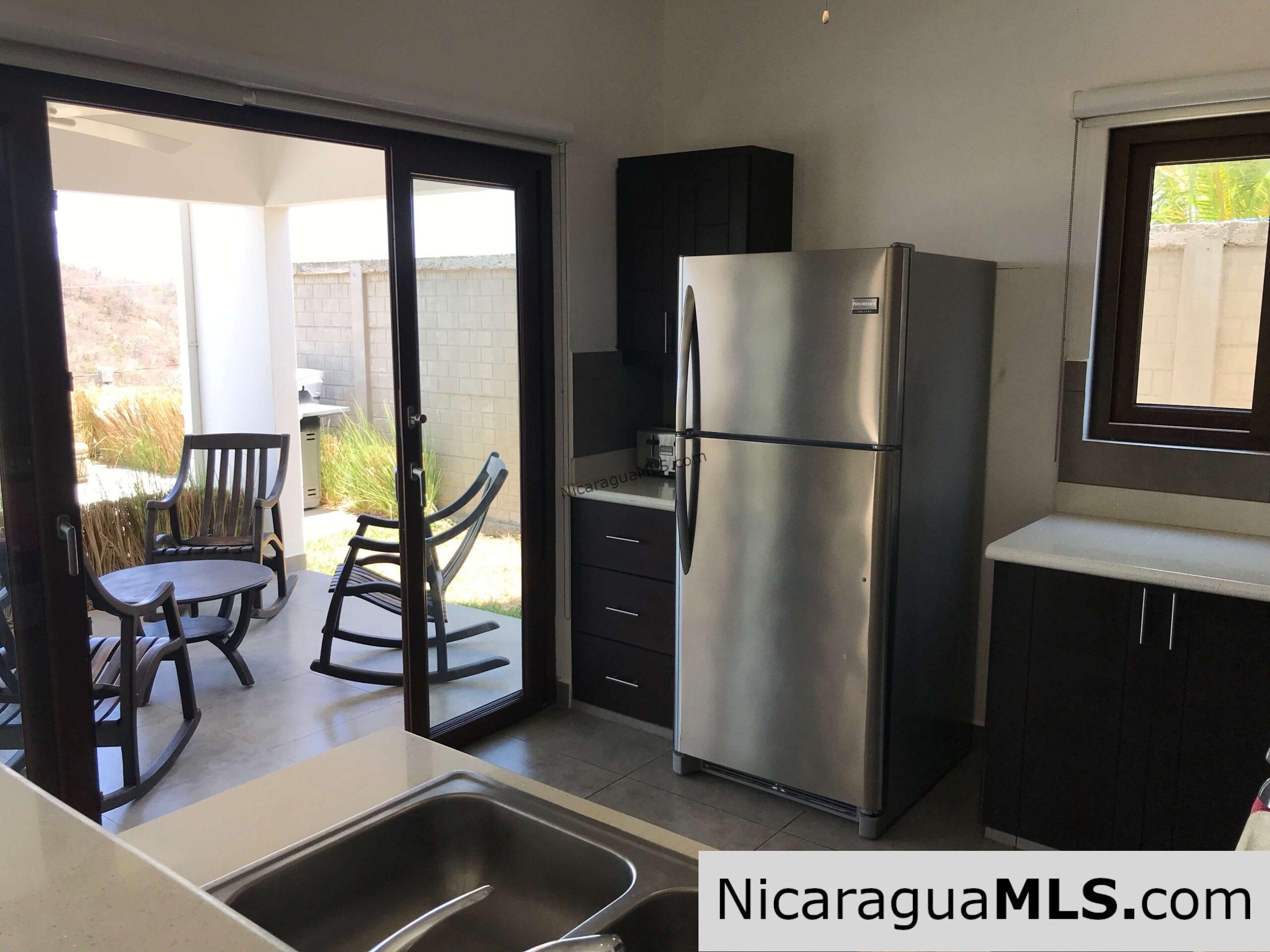 Beautiful house in Vistas de Miramar, fully furnished and reduced price.