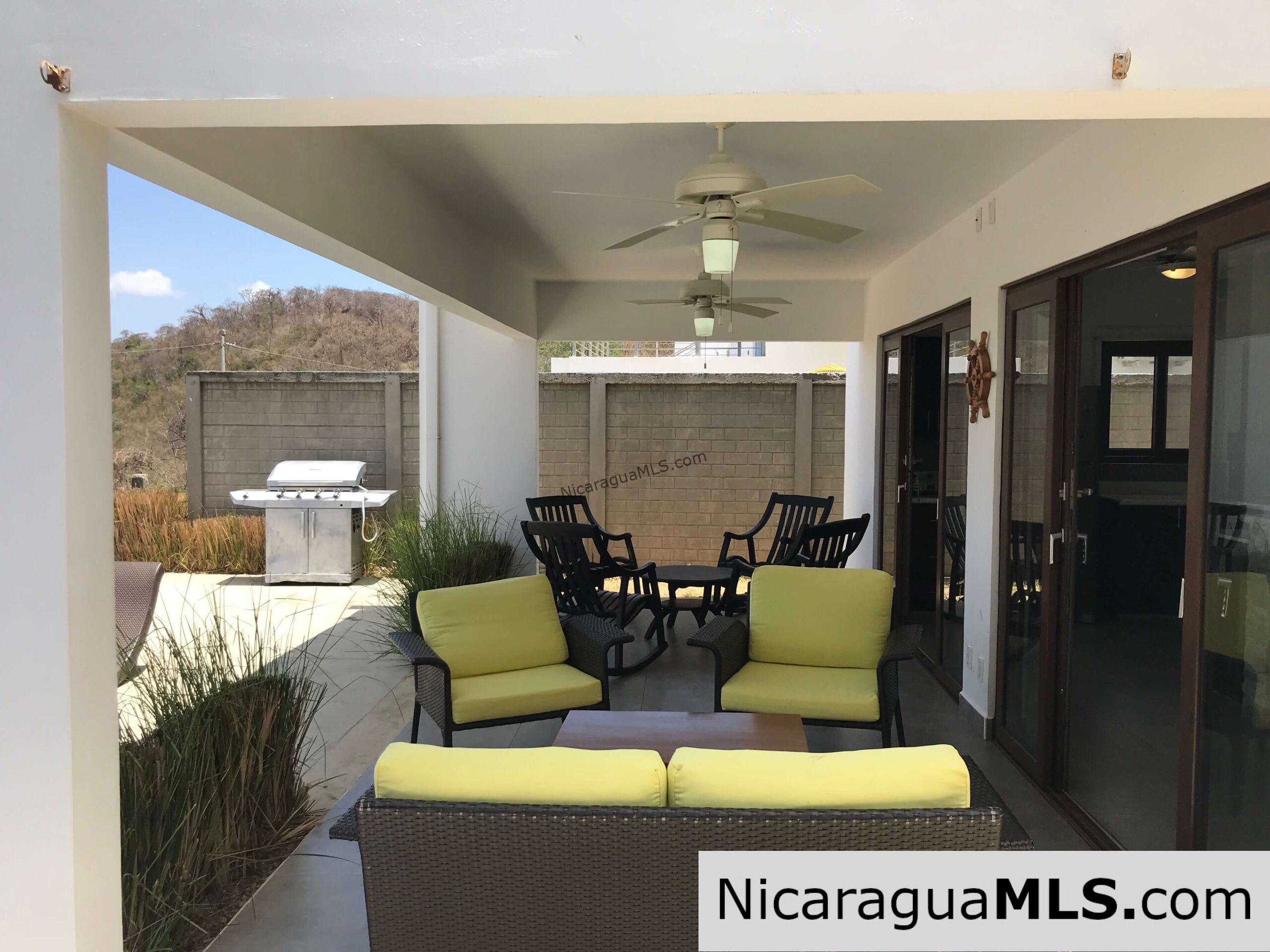 Beautiful house in Vistas de Miramar, fully furnished and reduced price.