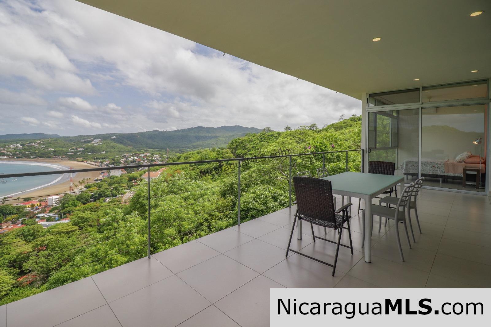 Casa Del Cielo, a turnkey property in Brisas del Pacifico