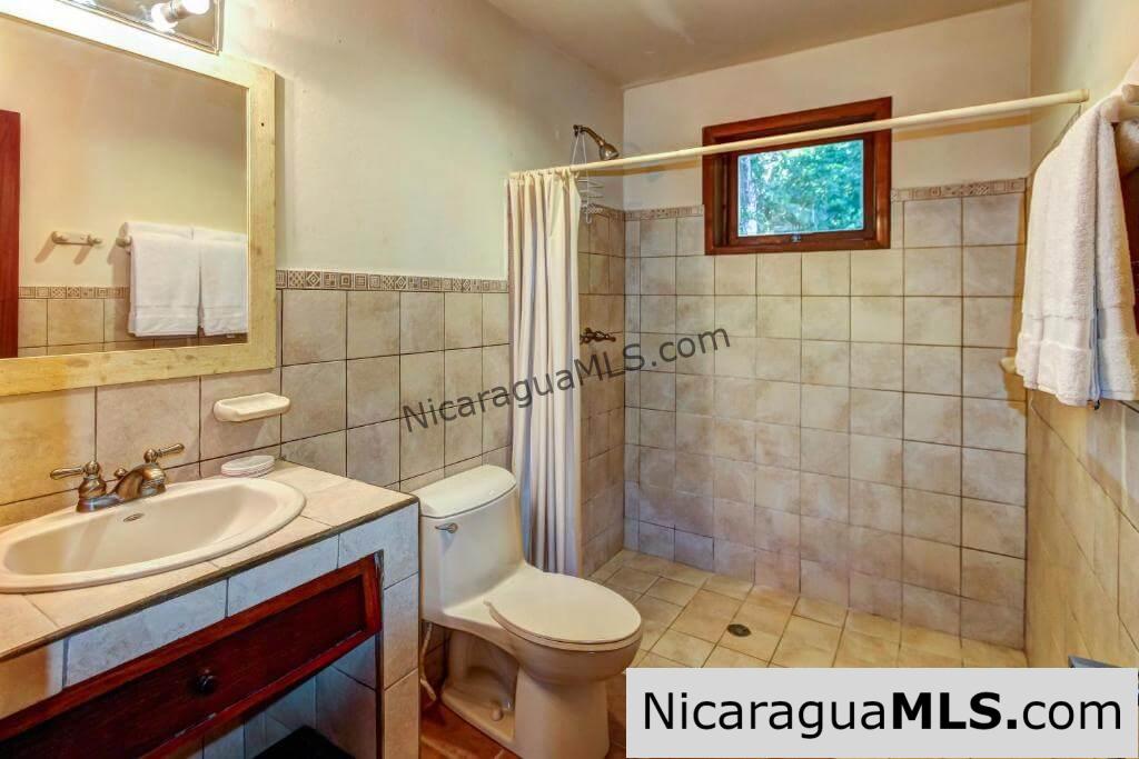 Vista Bahia, four bedroom house in Redonda Bay