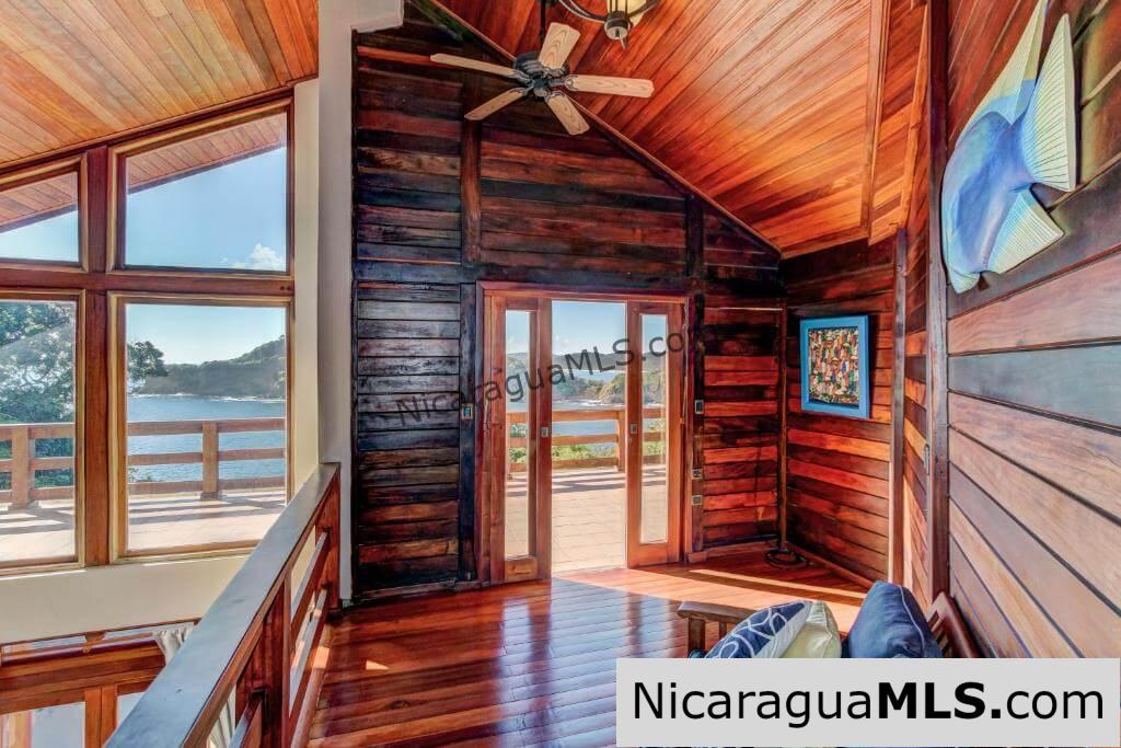 Vista Bahia, four bedroom house in Redonda Bay