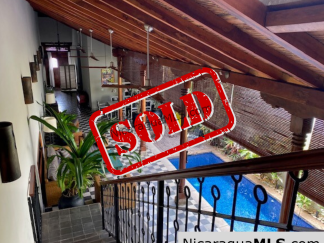 Casita Blanca in the vibrant city of Granada