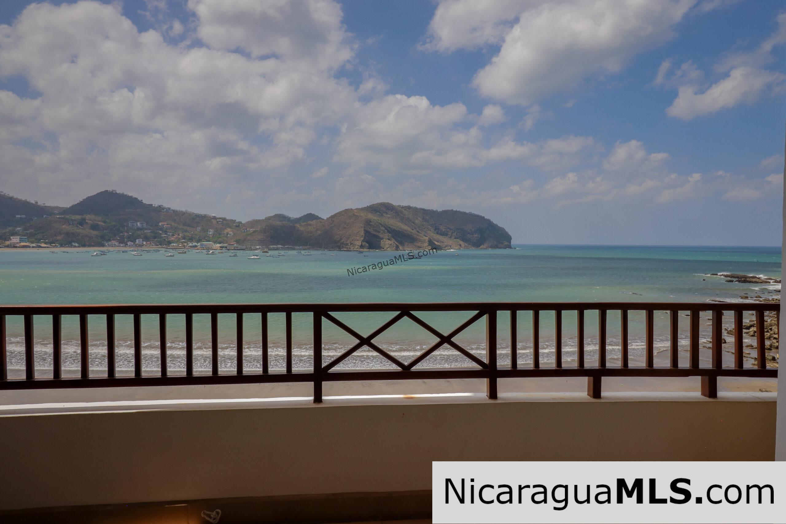 Condo 601C, Beachfront in Town