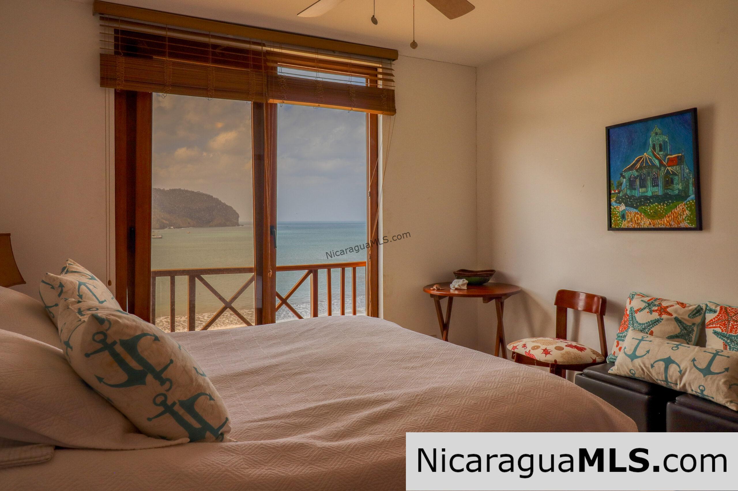 Condo 601C, Beachfront in Town