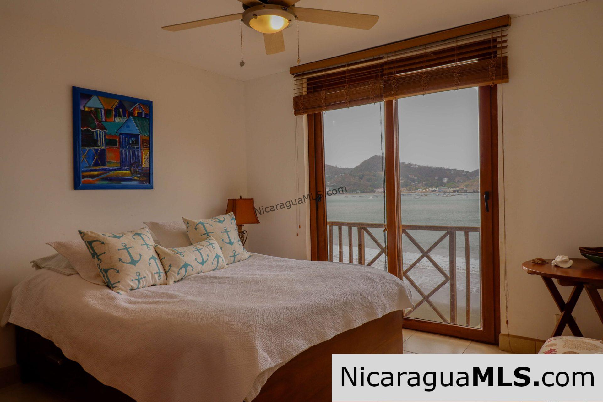 Condo 601C, Beachfront in Town