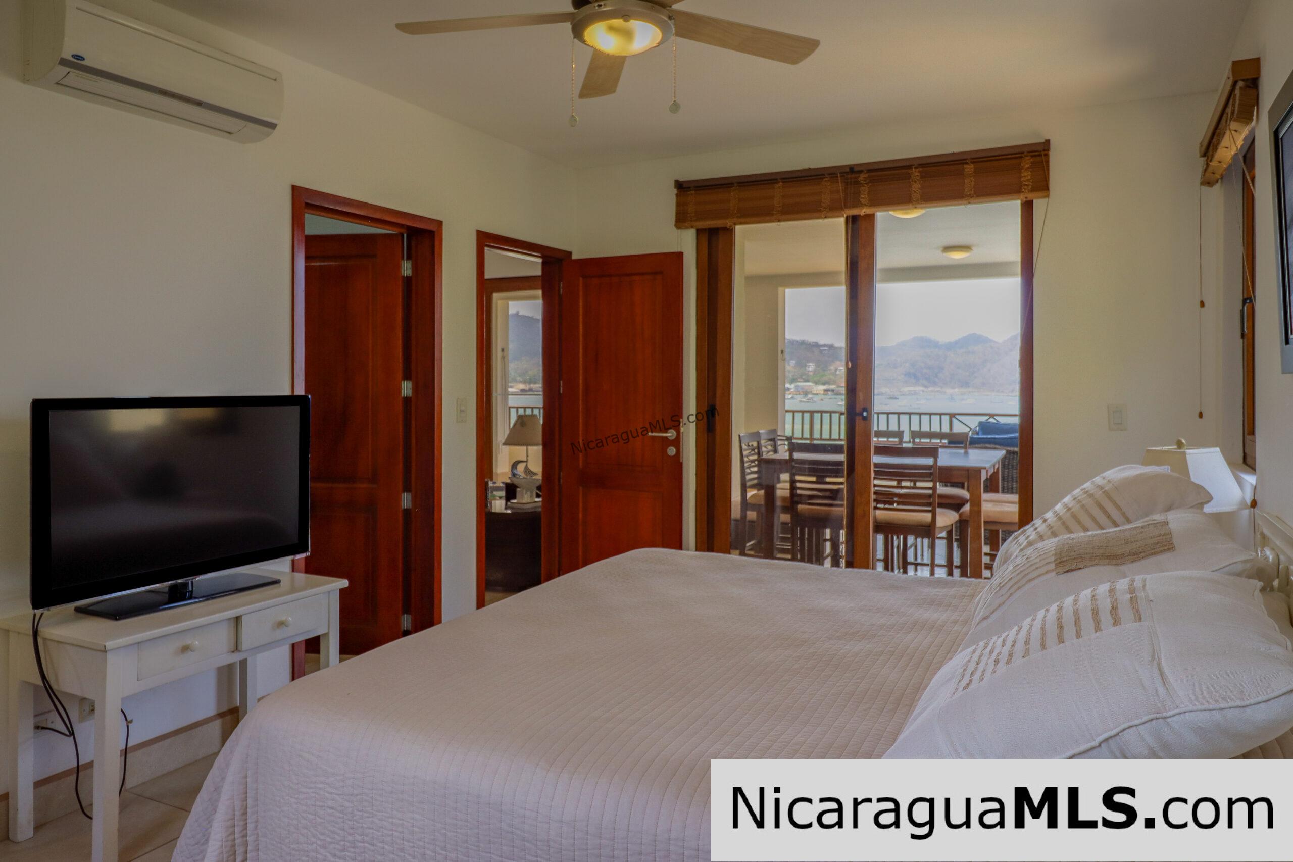 Condo 601C, Beachfront in Town