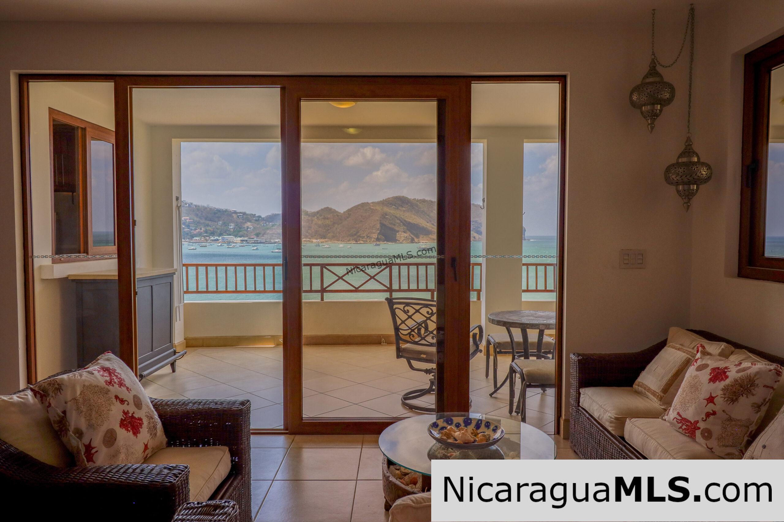 Condo 601C, Beachfront in Town