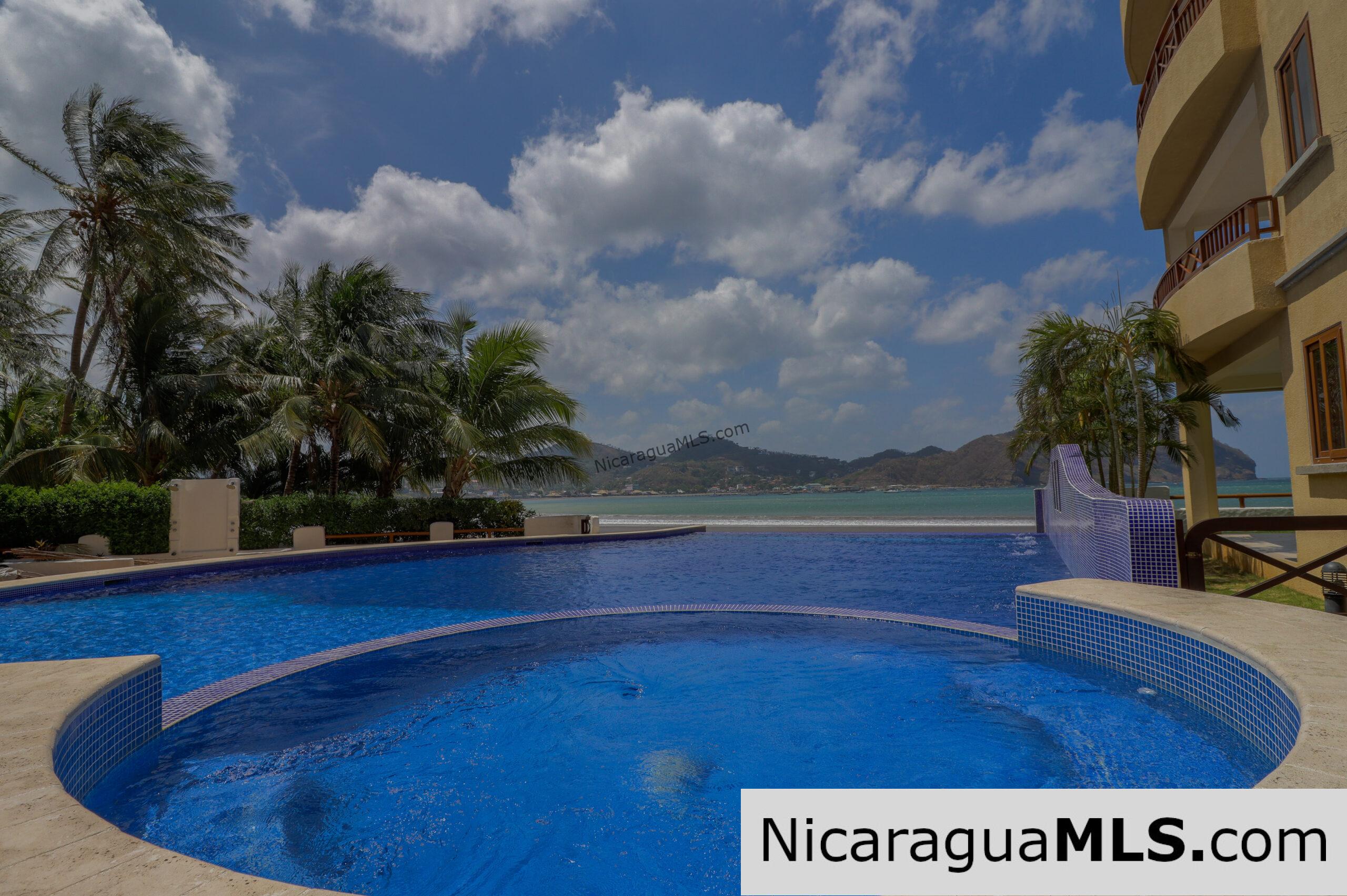 Condo 601C, Beachfront in Town