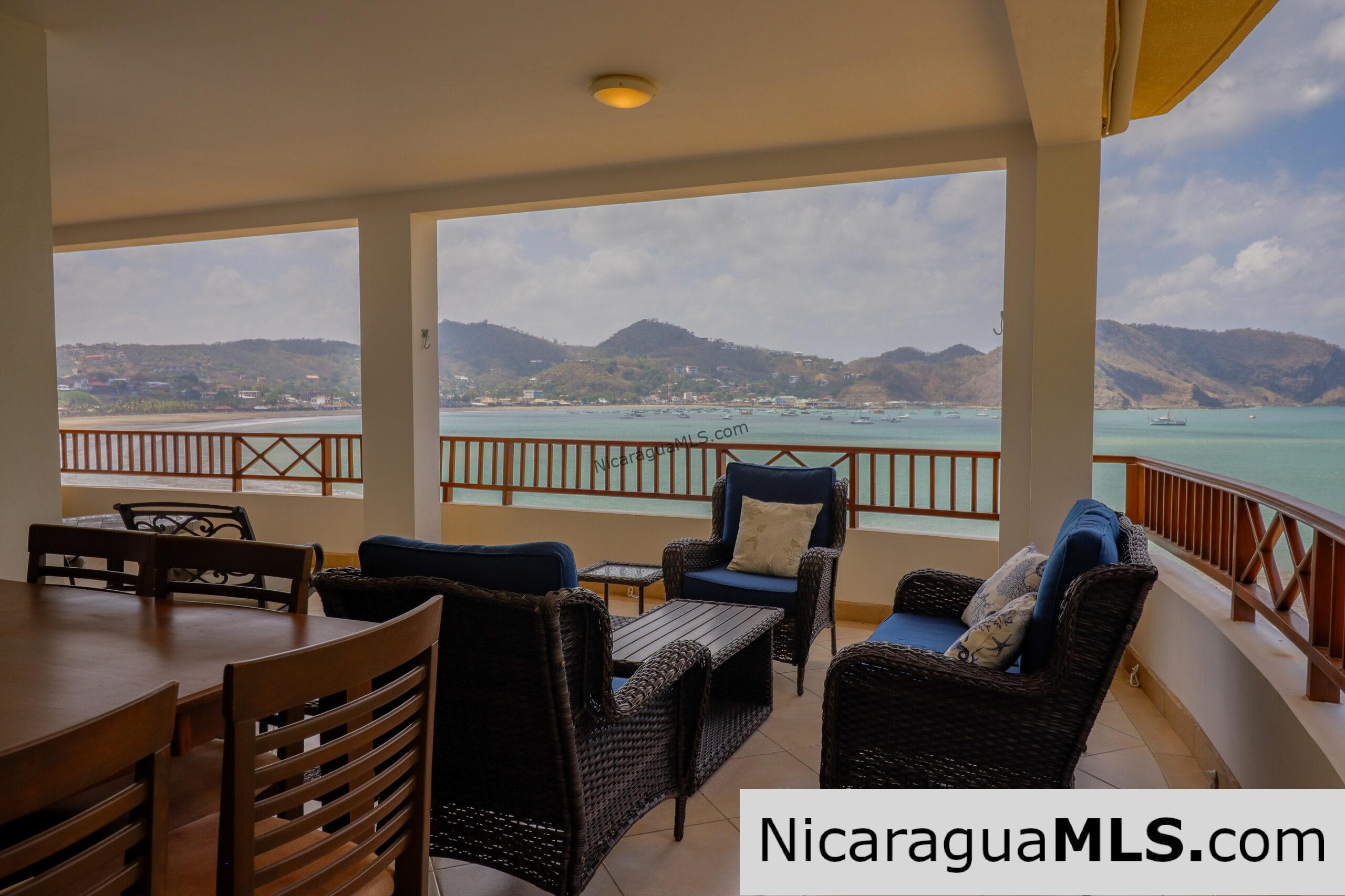 Condo 601C, Beachfront in Town