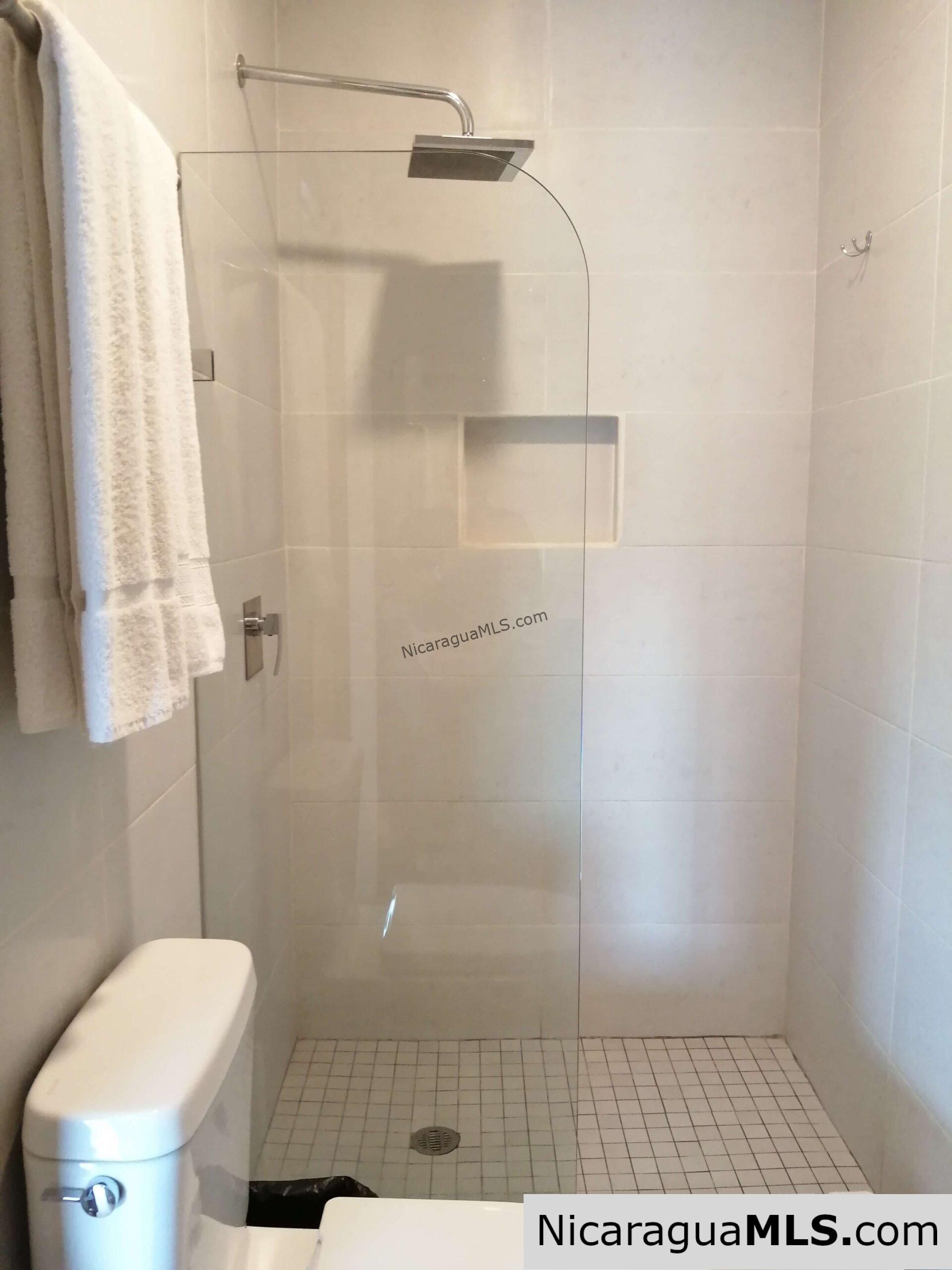 Modern Apartment near the center of town!