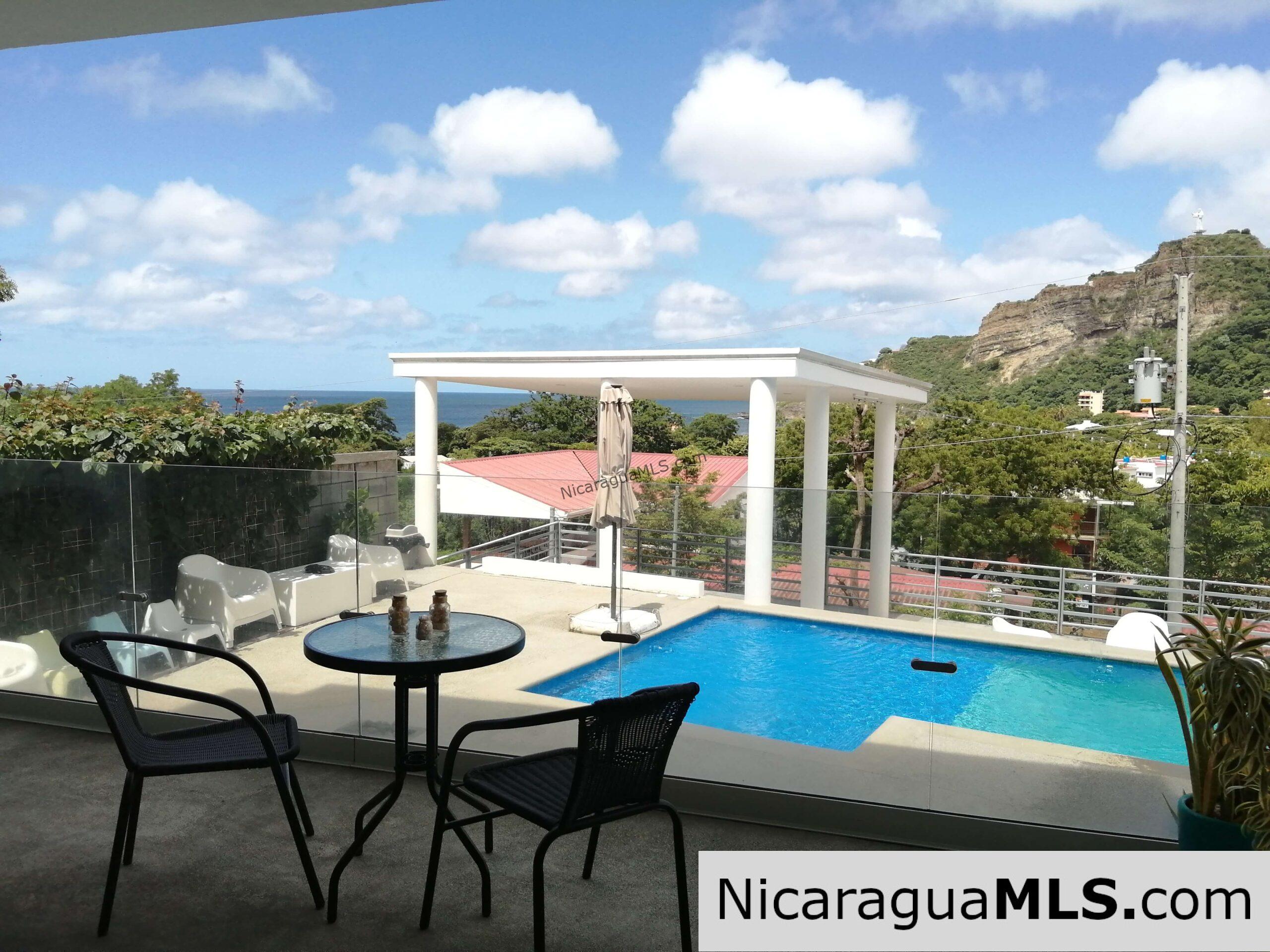 Modern Apartment near the center of town!