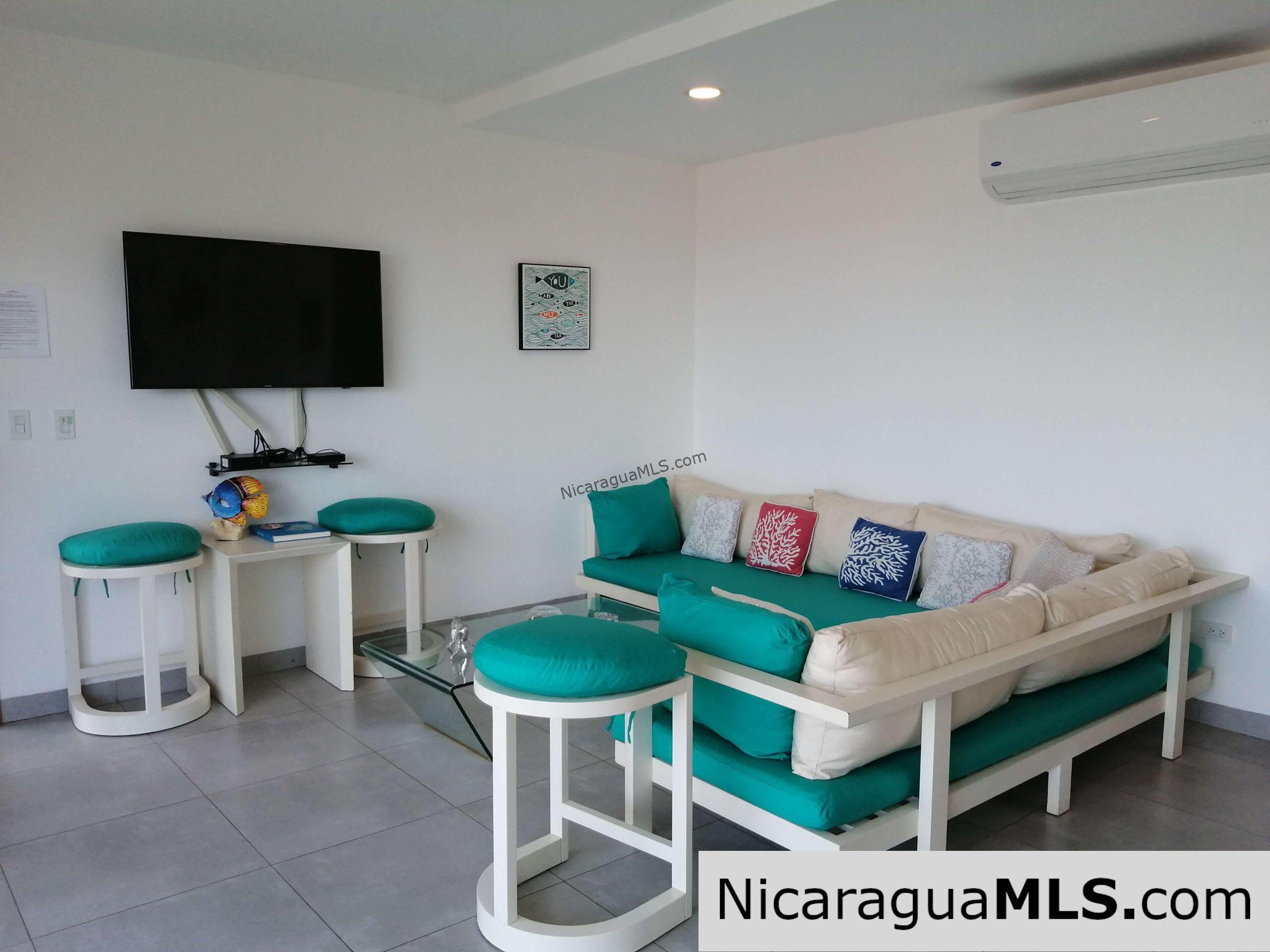 Modern Apartment near the center of town!