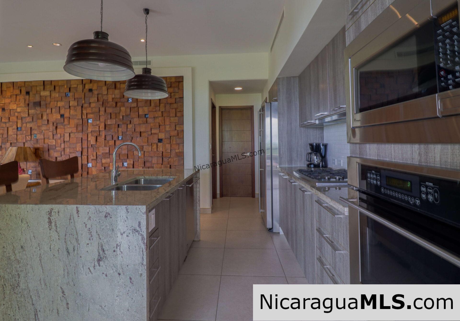 Penthouse Condo F6 in Guacalito de la Isla