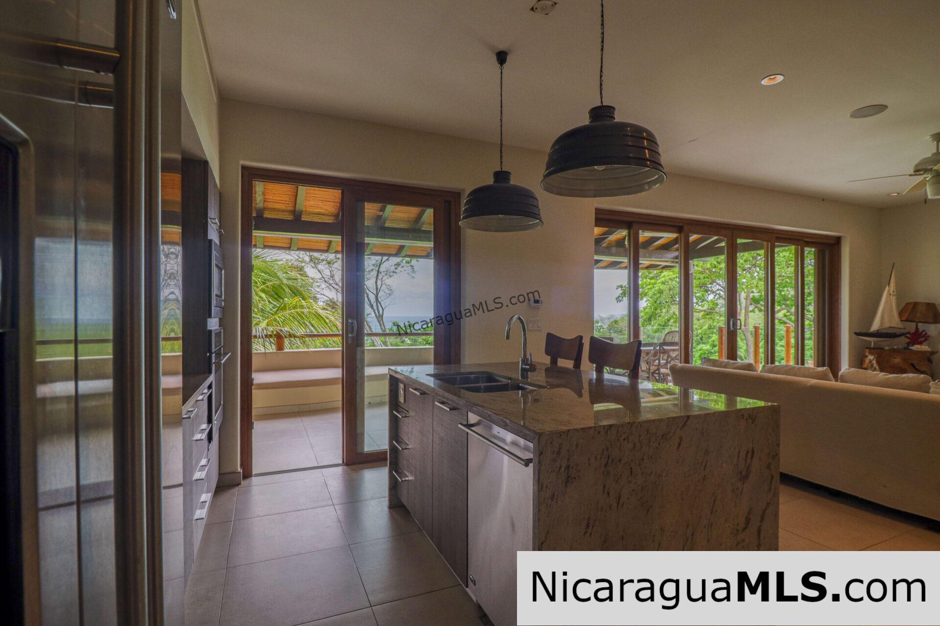 Penthouse Condo F6 in Guacalito de la Isla