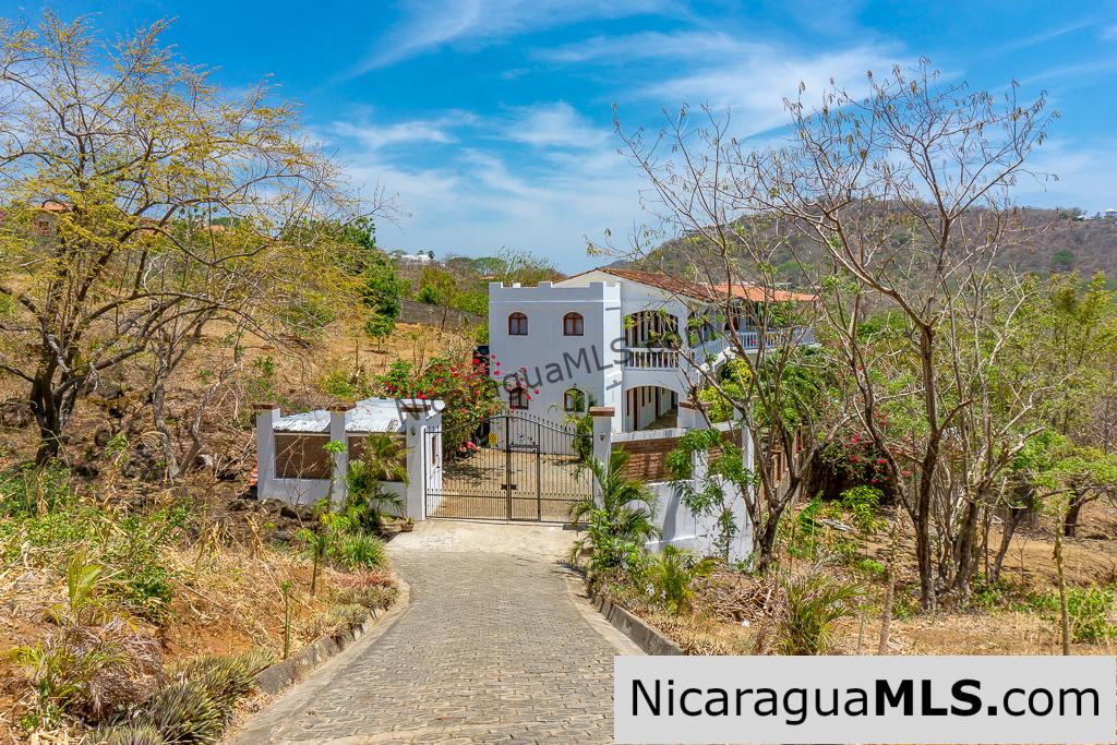 Miradores Nacascolo View