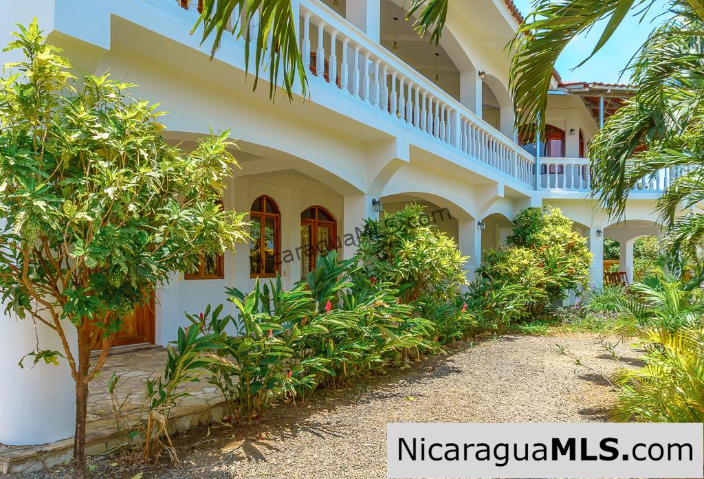 Miradores Nacascolo View