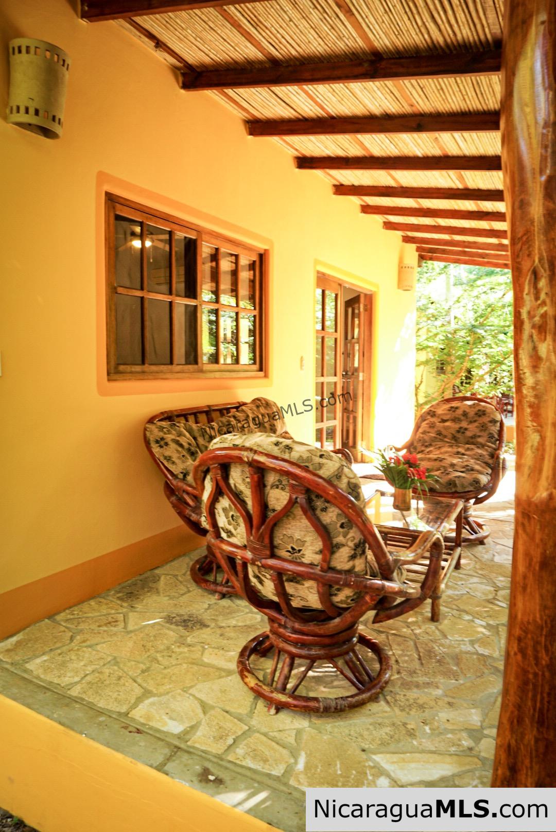 Beautiful Turn Key Casita close to Playa Maderas