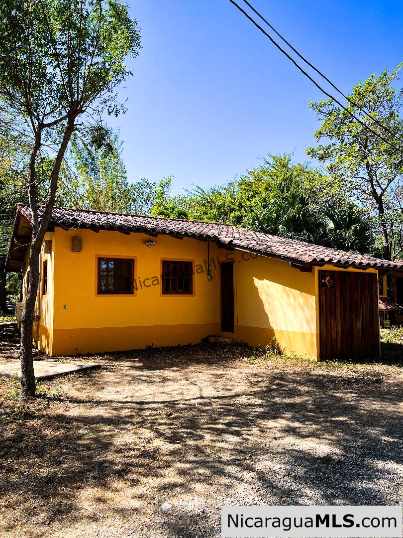 Beautiful Turn Key Casita close to Playa Maderas