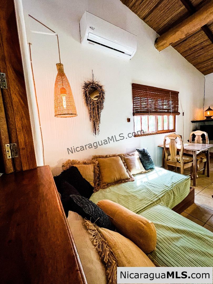 Beautiful Turn Key Casita close to Playa Maderas