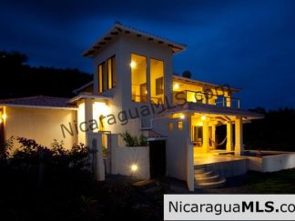 Casa Perry at Los Miradores