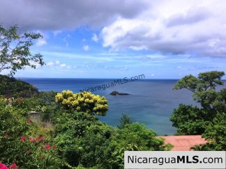 Casa Bella Vista between Playas Marsella and Maderas