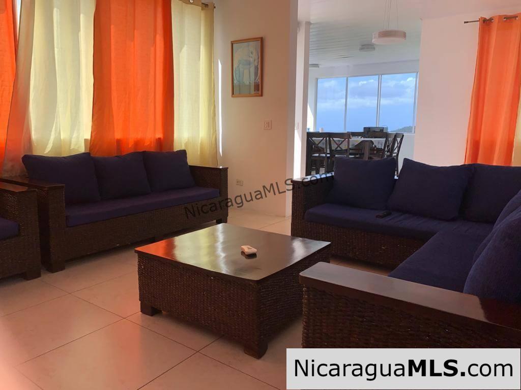 La Luna y el Sol, San Juan del Sur