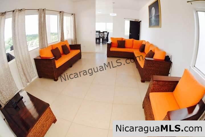 La Luna y el Sol, San Juan del Sur