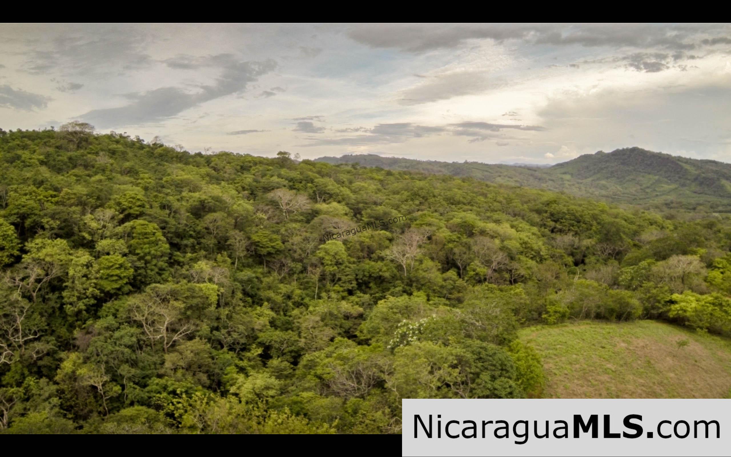 Discounted Lots near Playa Hermosa.